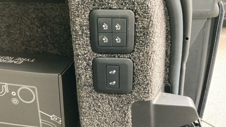 Land Rover Range Rover 2.0 P400e Vogue 4dr Auto Estate